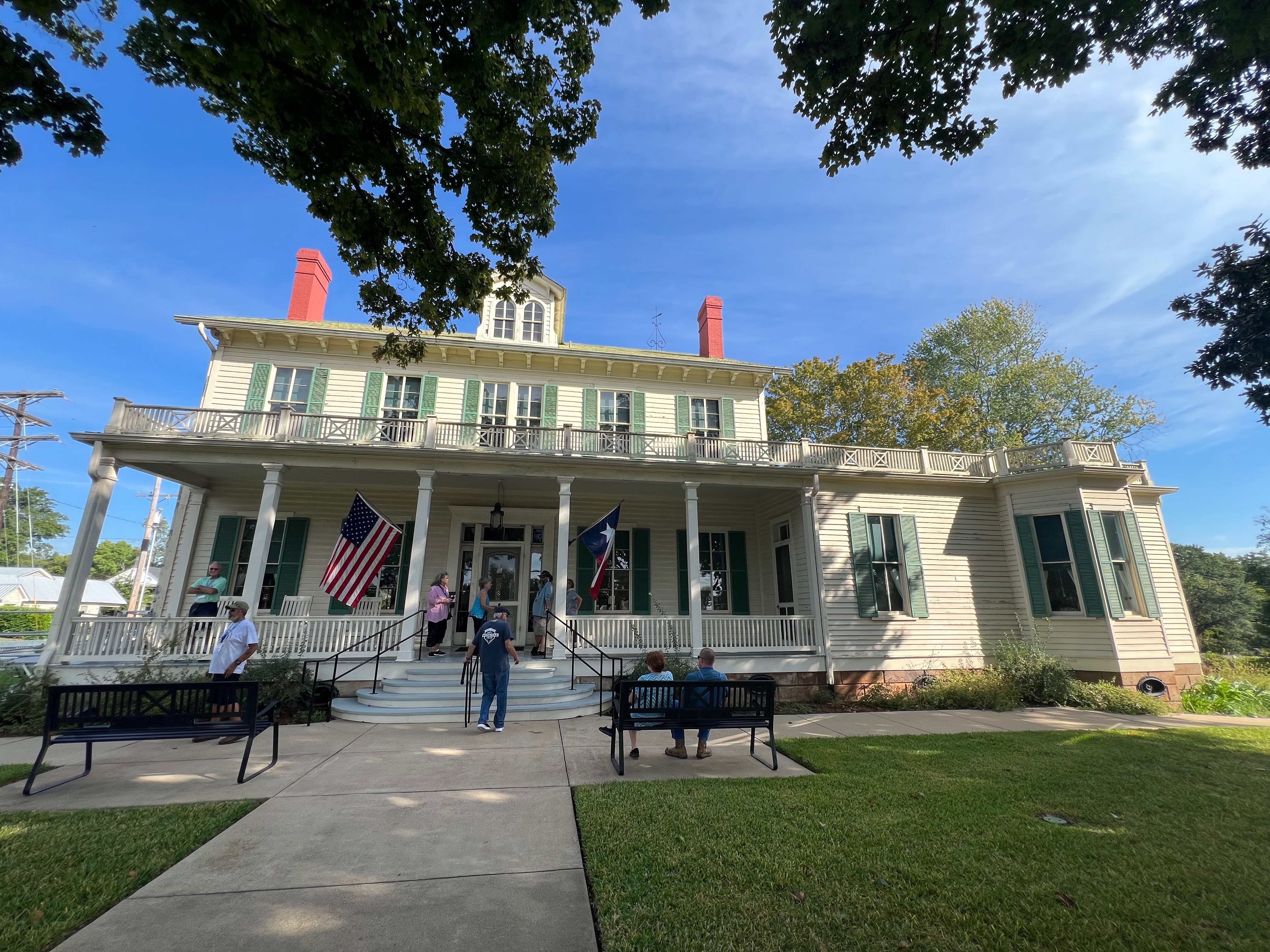 Taking-turns-visiting-the-Starr-Family-Mansion-