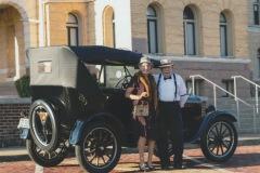 Debbie-and-Anthony-Marino-posed-for-Official-Photo