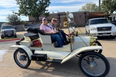 Members-Choice-Award-winner-Don-Donahue-in-their-1912-Speedster